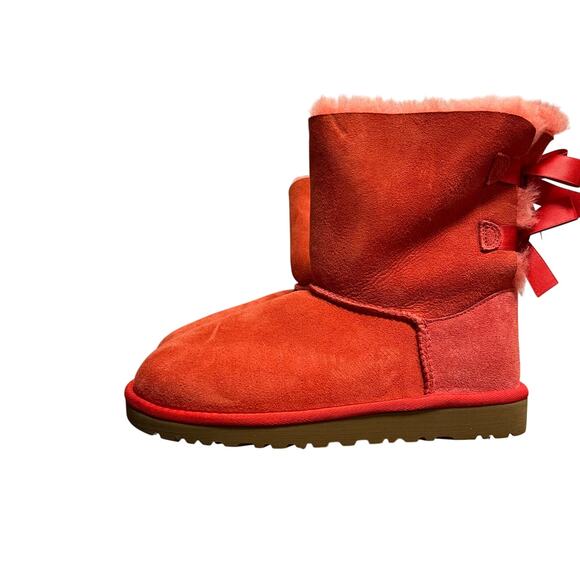 UGG Australia Kids Peach Satin Bow Bailey Button Size 4 - Picture 1 of 7
